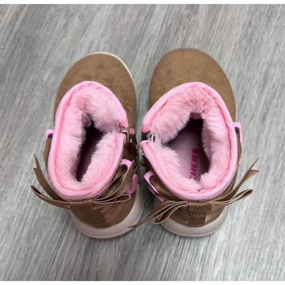 Skechers Suede Fuzzy Boots - Toddler Size 5 - Excellent condition! - Picture 4 of 4